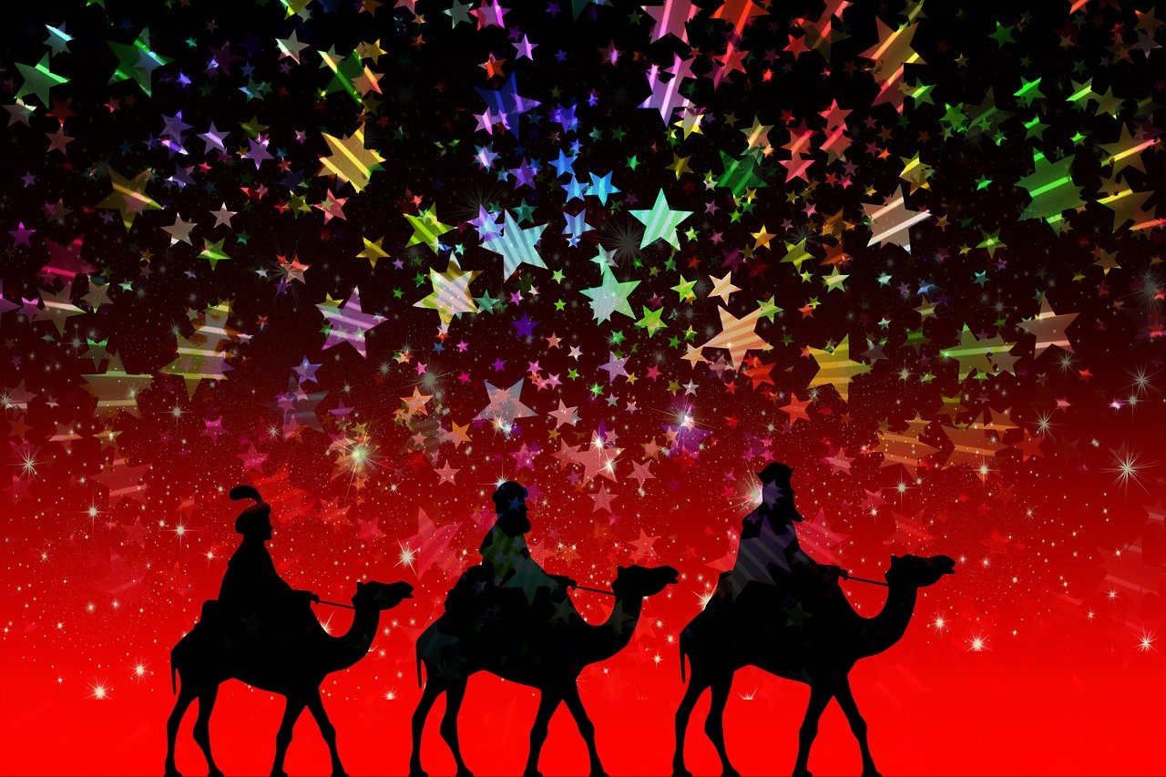 邓超，四月璀璨之星闪耀荧屏